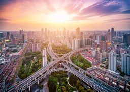 Benefits of Sending Japanese Future Managers Abroad at a Young Age