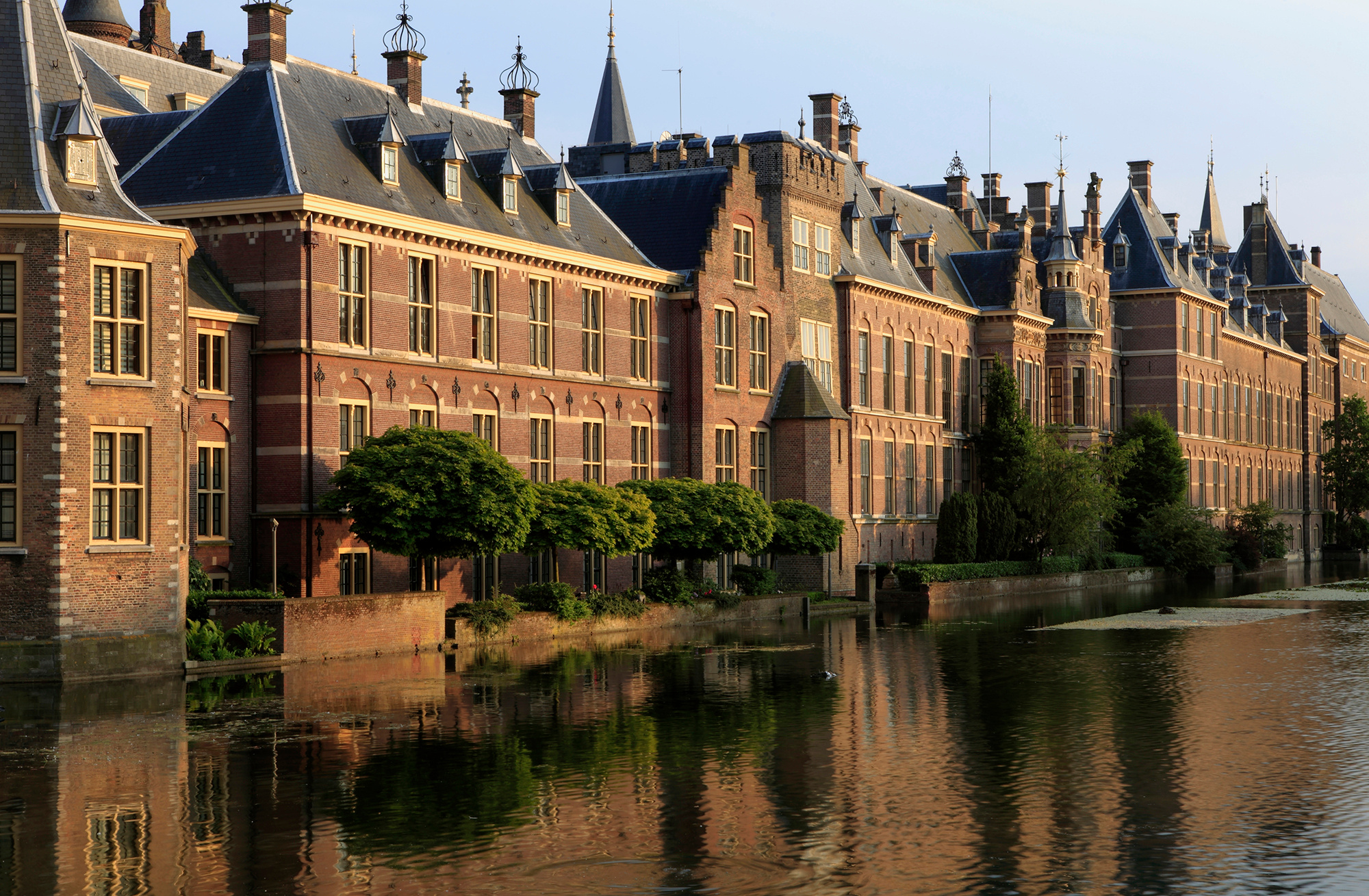 THE NETHERLANDS – Citizenship bill defeated in Senate 