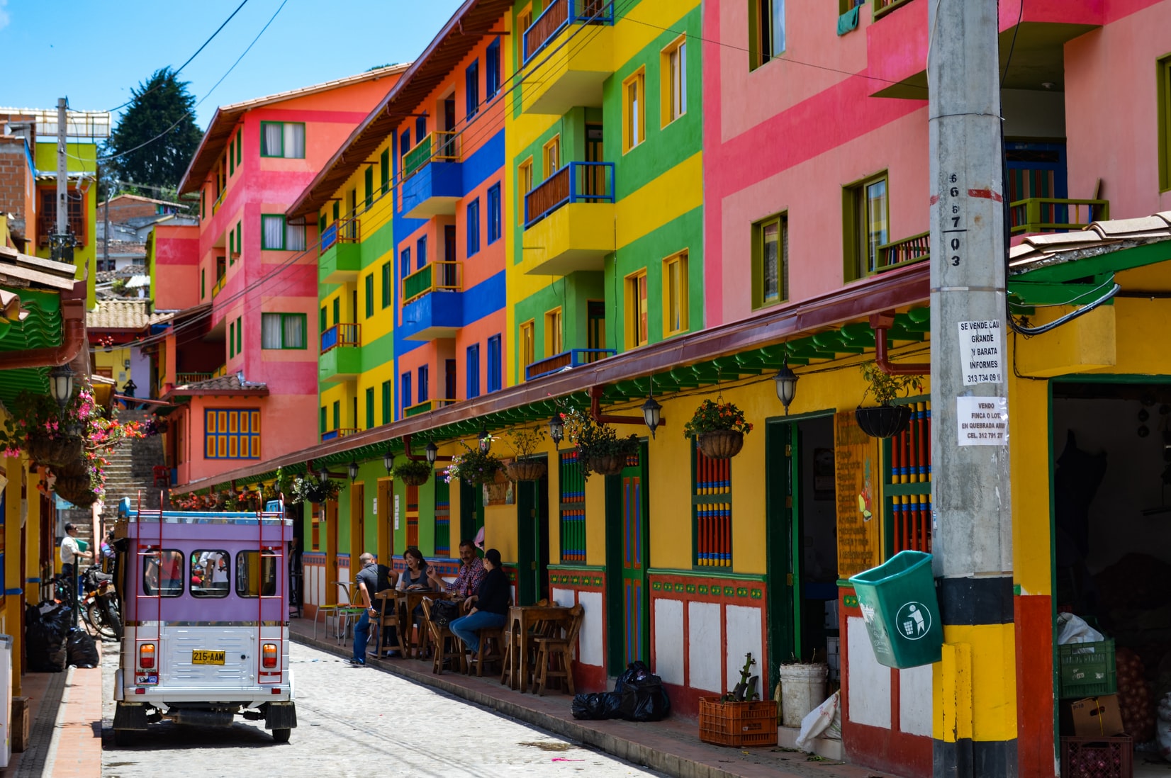 How to Hire Employees in Colombia: A Complete Guide for Overseas Employers