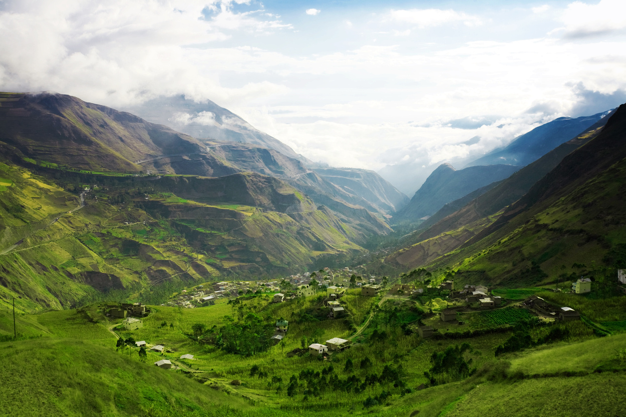 Ecuador: Penalties for Exceeding Maximum Period of Stay Strictly Enforced 