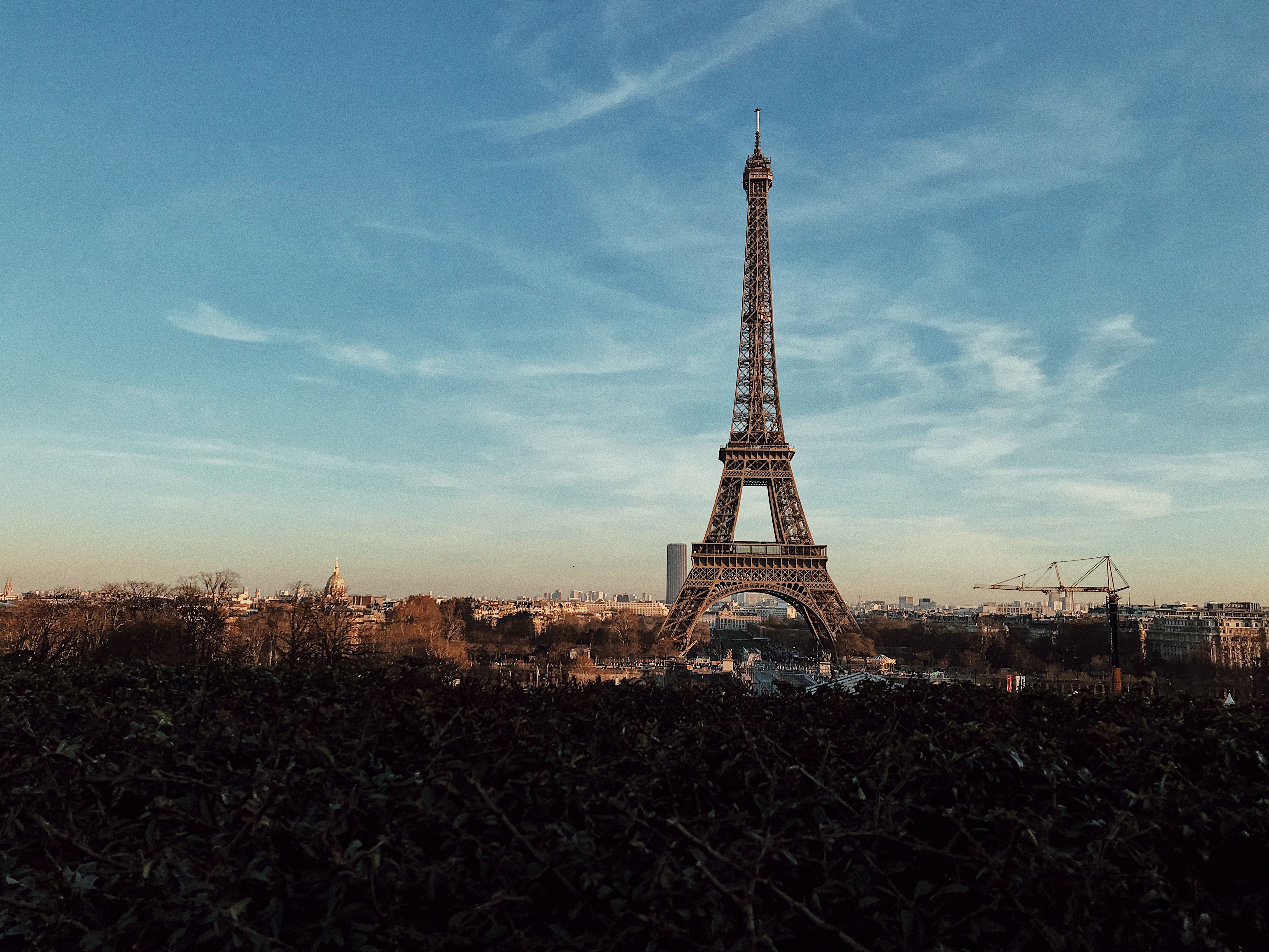 Maternity and Paternity Leave in France: A Guide for Overseas Employers