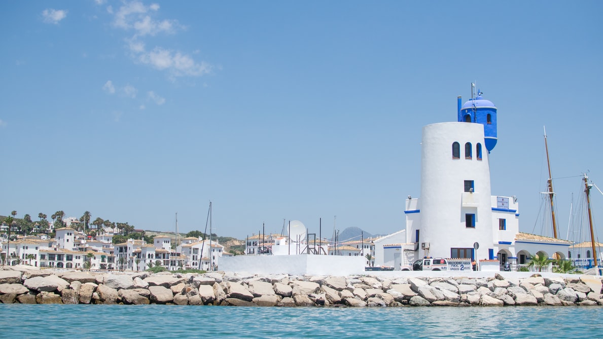 Hiring Remote Workers in Spain: A Guide for US Employers