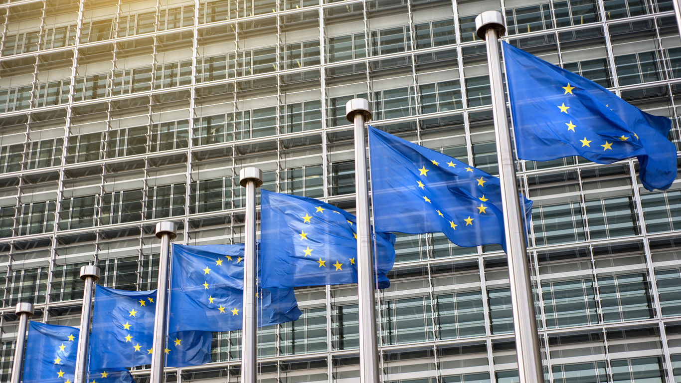 European Union: European Parliament Reacts to UK Offer for EU Nationals Residing in UK